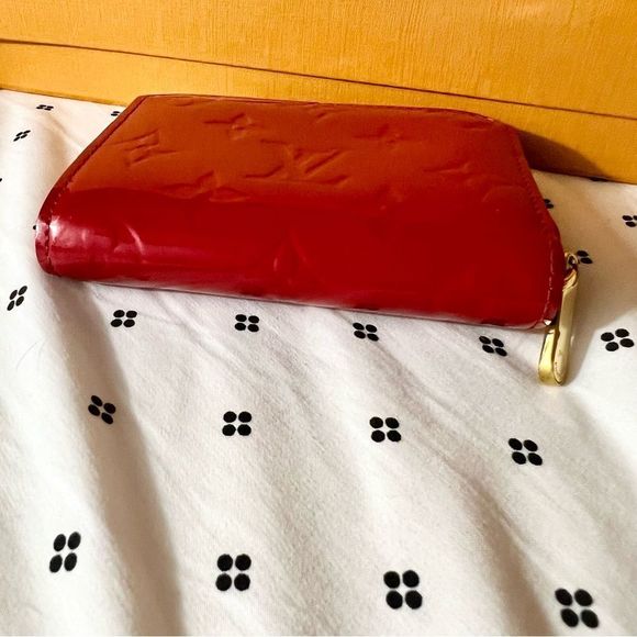 Louis Vuitton Zippy coin purse wallet red pomme d’amour - Picture 3 of 7